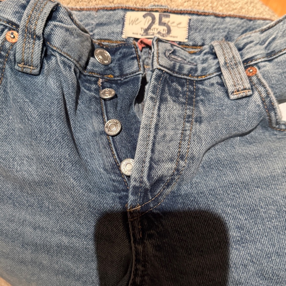 Women’s Size 25 Low-Rise Straight Leg Jeans. - Picture 6 of 6